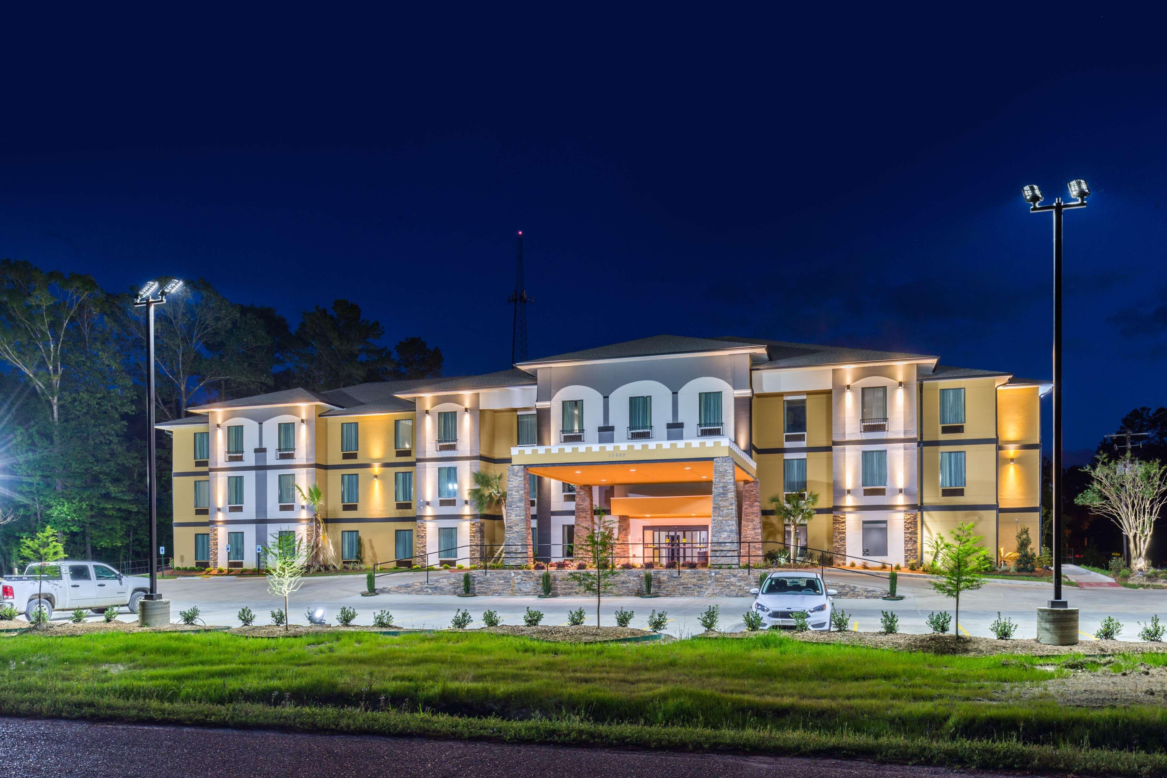 Best Western Plus Regency Park Walker Екстериор снимка