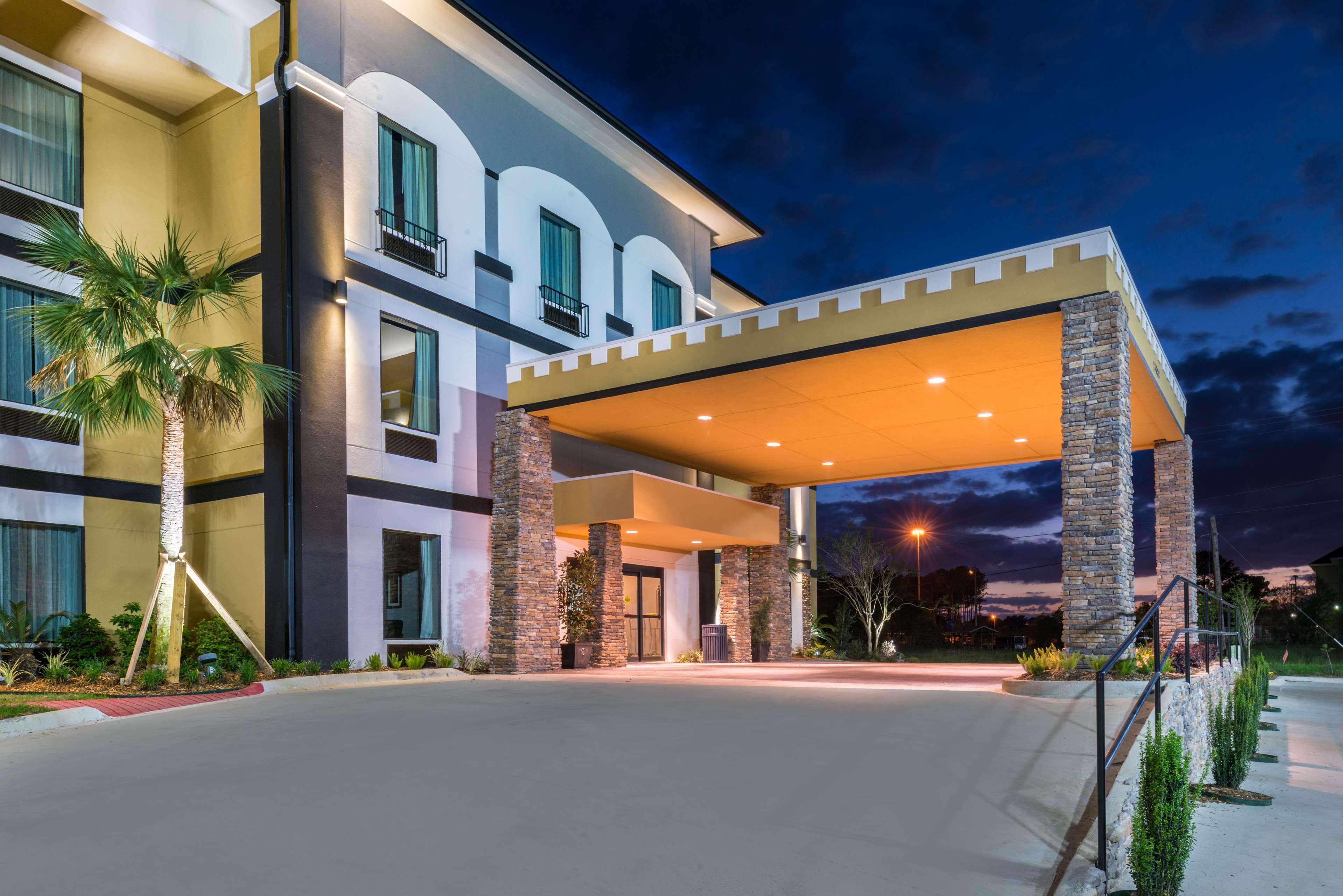 Best Western Plus Regency Park Walker Екстериор снимка
