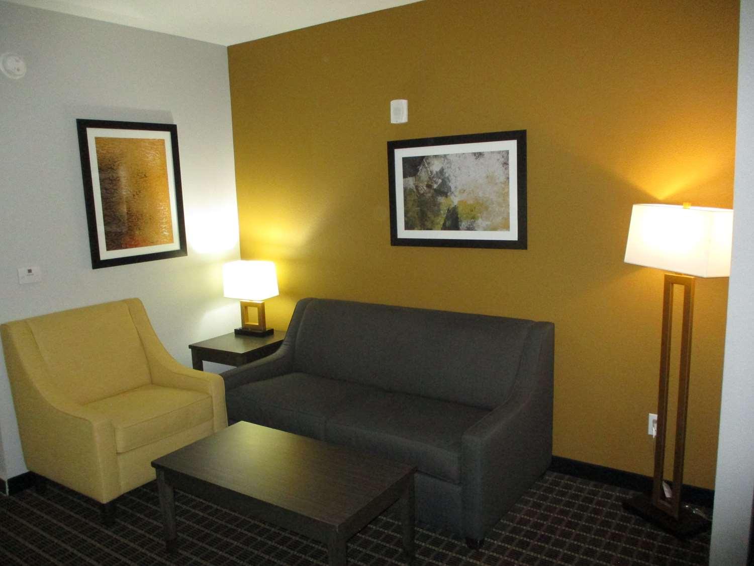 Best Western Plus Regency Park Walker Екстериор снимка