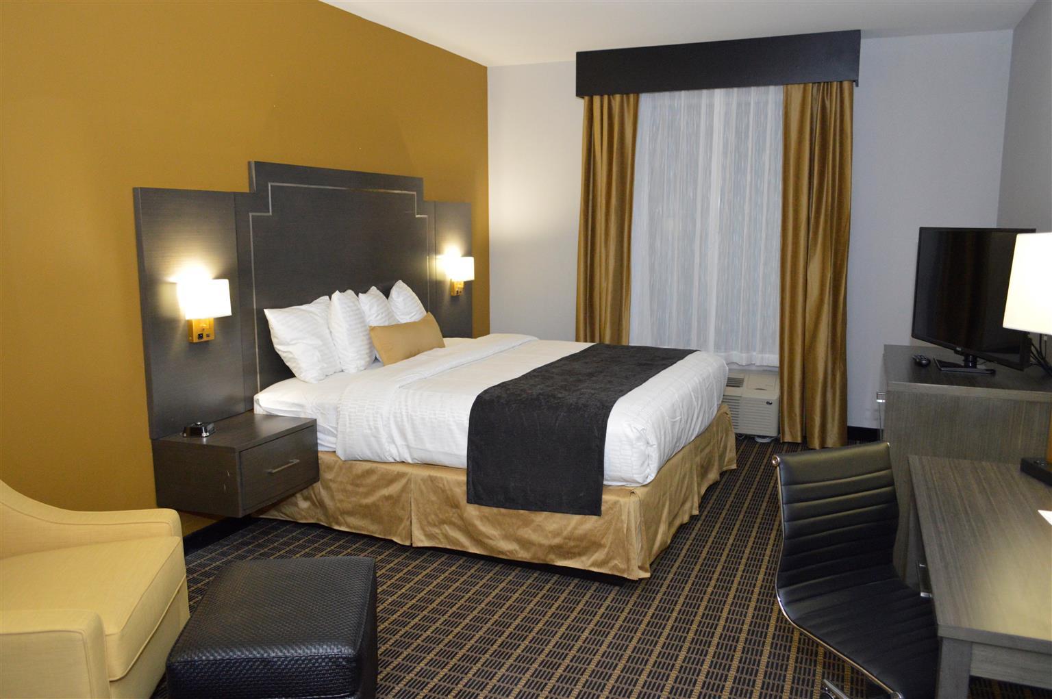 Best Western Plus Regency Park Walker Екстериор снимка